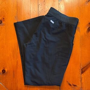 Figs Kade. size large/regular.